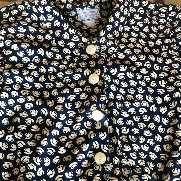 🌹 Crop Long Sleeve Button Up Shirt - Picture 2 of 5